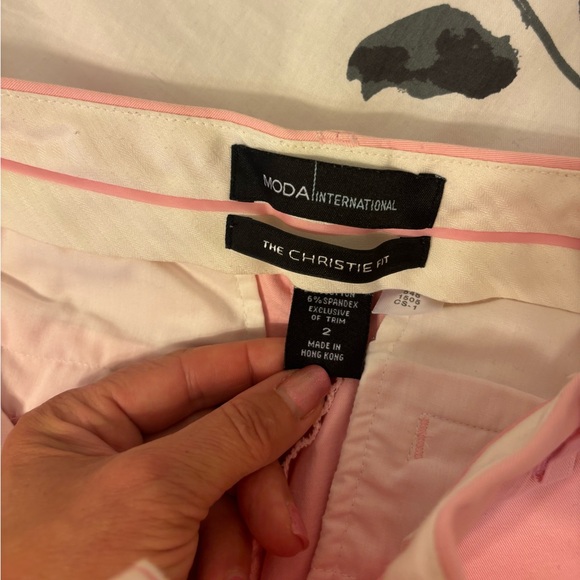 Victoria’sSecret “Christie” Capri pants - Picture 2 of 3